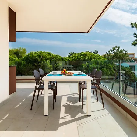 Iris Suite-3 By Interhome Apartment